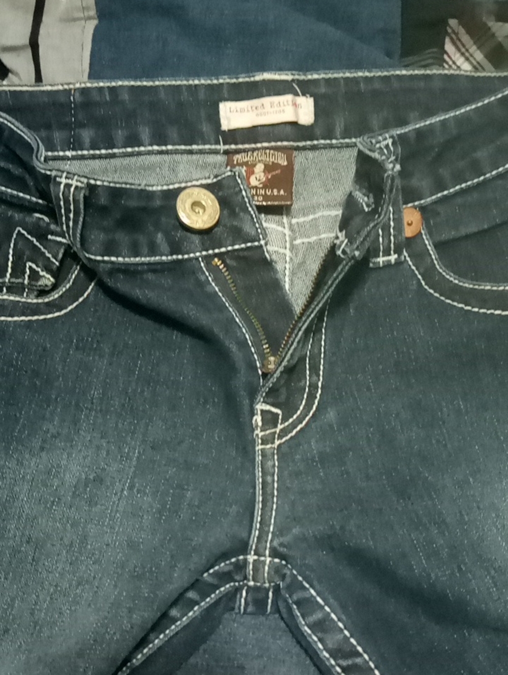 True Religion Dark Blue Women’s Jeans with Contrast Stitching Sz 30 Low-rise